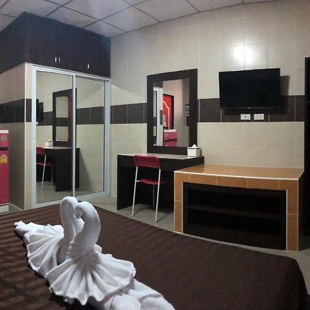 D5 Hotel สาขา มาบโป่ง Csonburi Kültér fotó