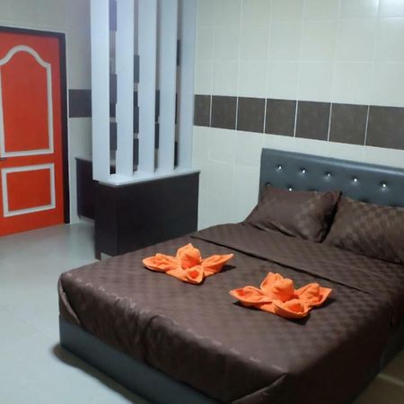 D5 Hotel สาขา มาบโป่ง Csonburi Kültér fotó