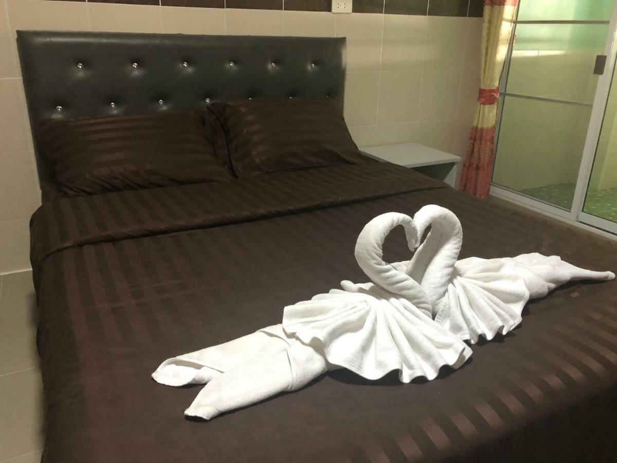 D5 Hotel สาขา มาบโป่ง Csonburi Kültér fotó