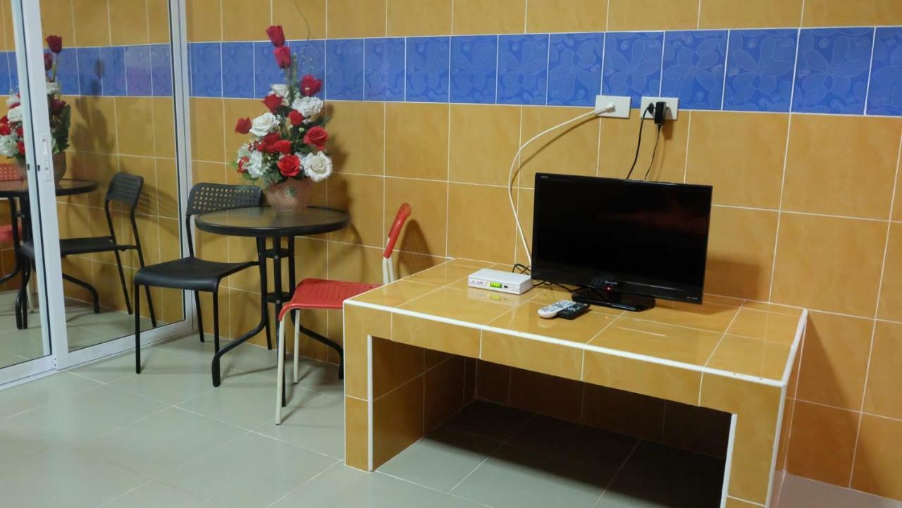 D5 Hotel สาขา มาบโป่ง Csonburi Kültér fotó